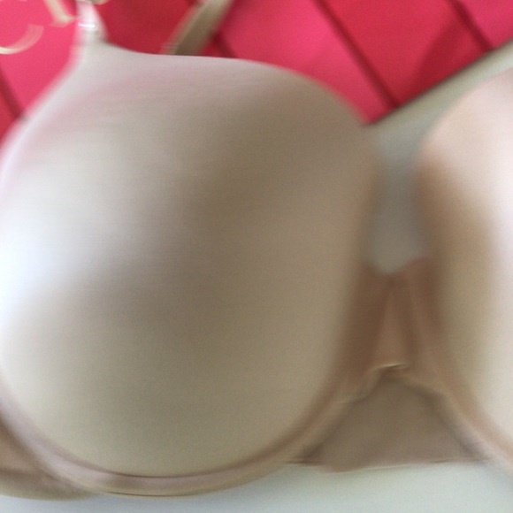 VICTORIAS SECRET BIOFIT PADDED FULL COVERAGE BRA - Picture 9 of 13